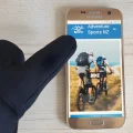 Smartphone-touch-screen-compatible-cycling-gloves-2025