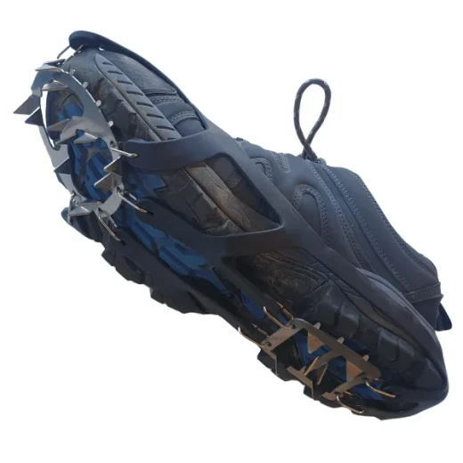 18-teeth-flexiblecrampons-on-18-teeth-hiking-shoe