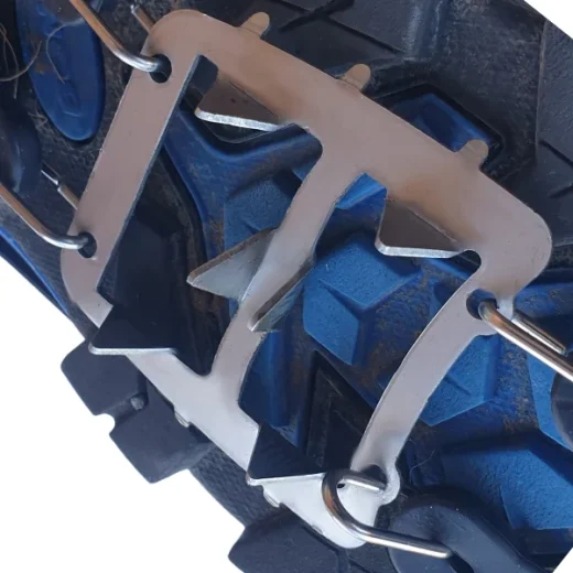 close-up-of-rear-6-crampon-spikes
